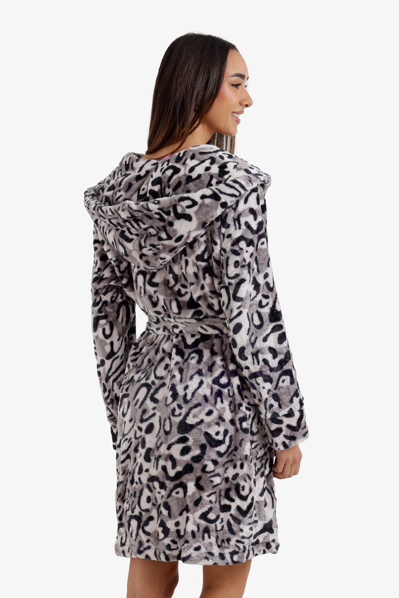 Carina Leopard Print Robe - Image 3